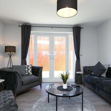 Stunning 2 Bedroom Apartment In Wallasey Dış mekan fotoğraf