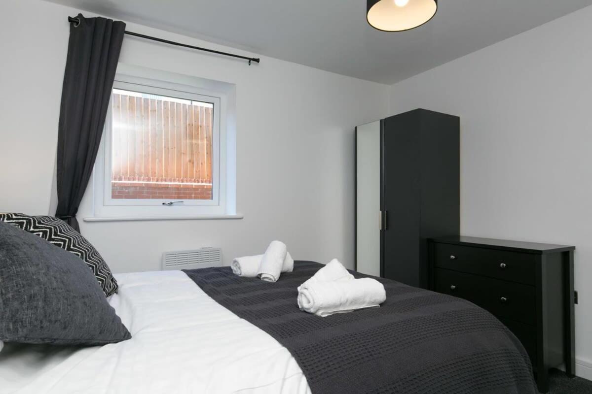Stunning 2 Bedroom Apartment In Wallasey Dış mekan fotoğraf