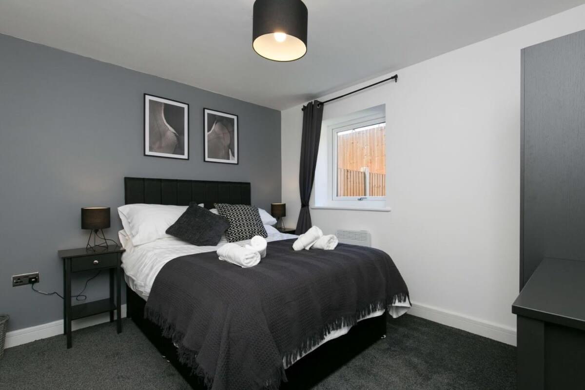 Stunning 2 Bedroom Apartment In Wallasey Dış mekan fotoğraf