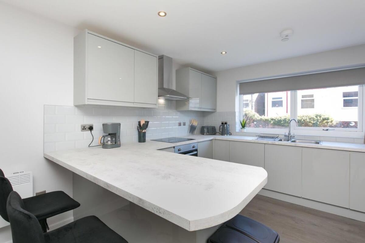 Stunning 2 Bedroom Apartment In Wallasey Dış mekan fotoğraf