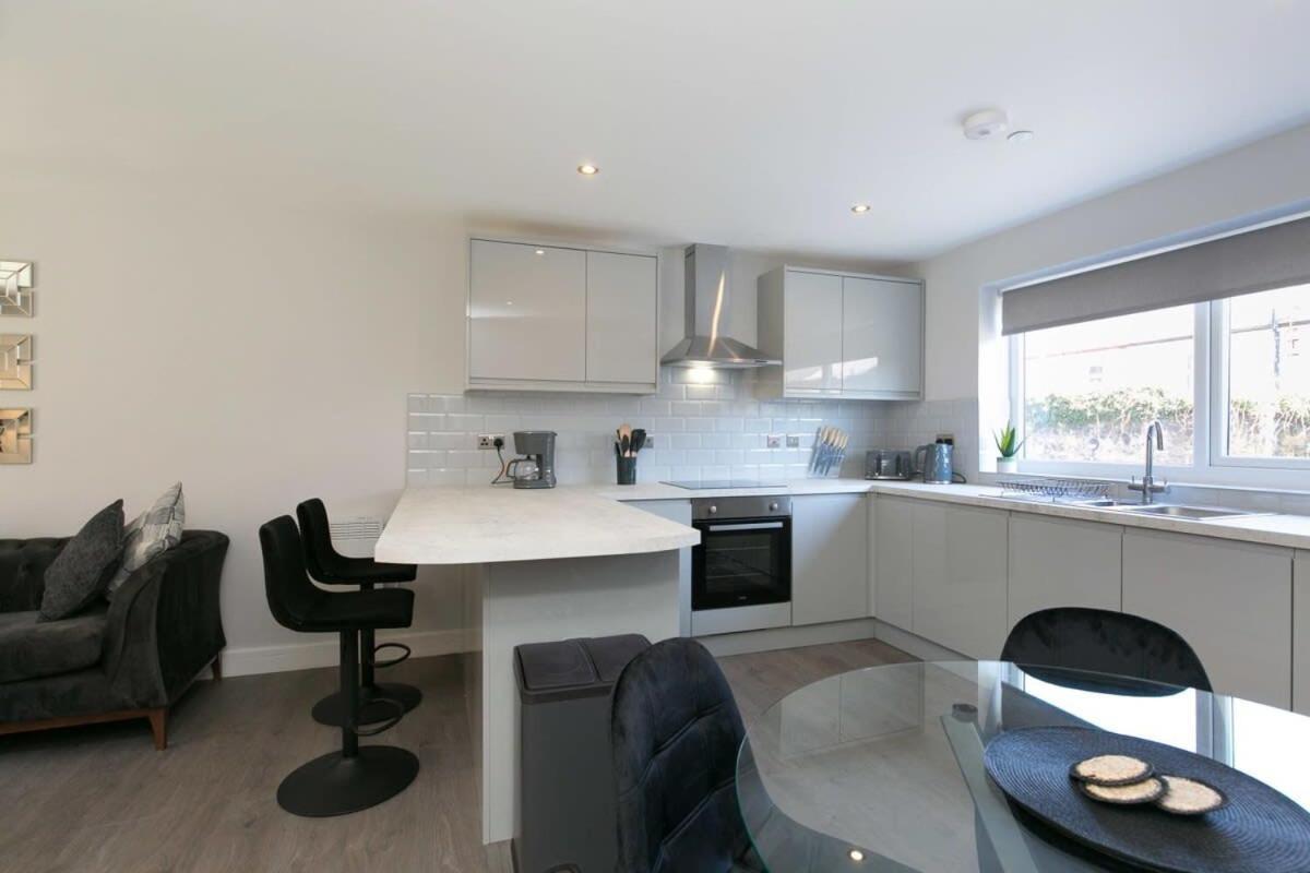 Stunning 2 Bedroom Apartment In Wallasey Dış mekan fotoğraf
