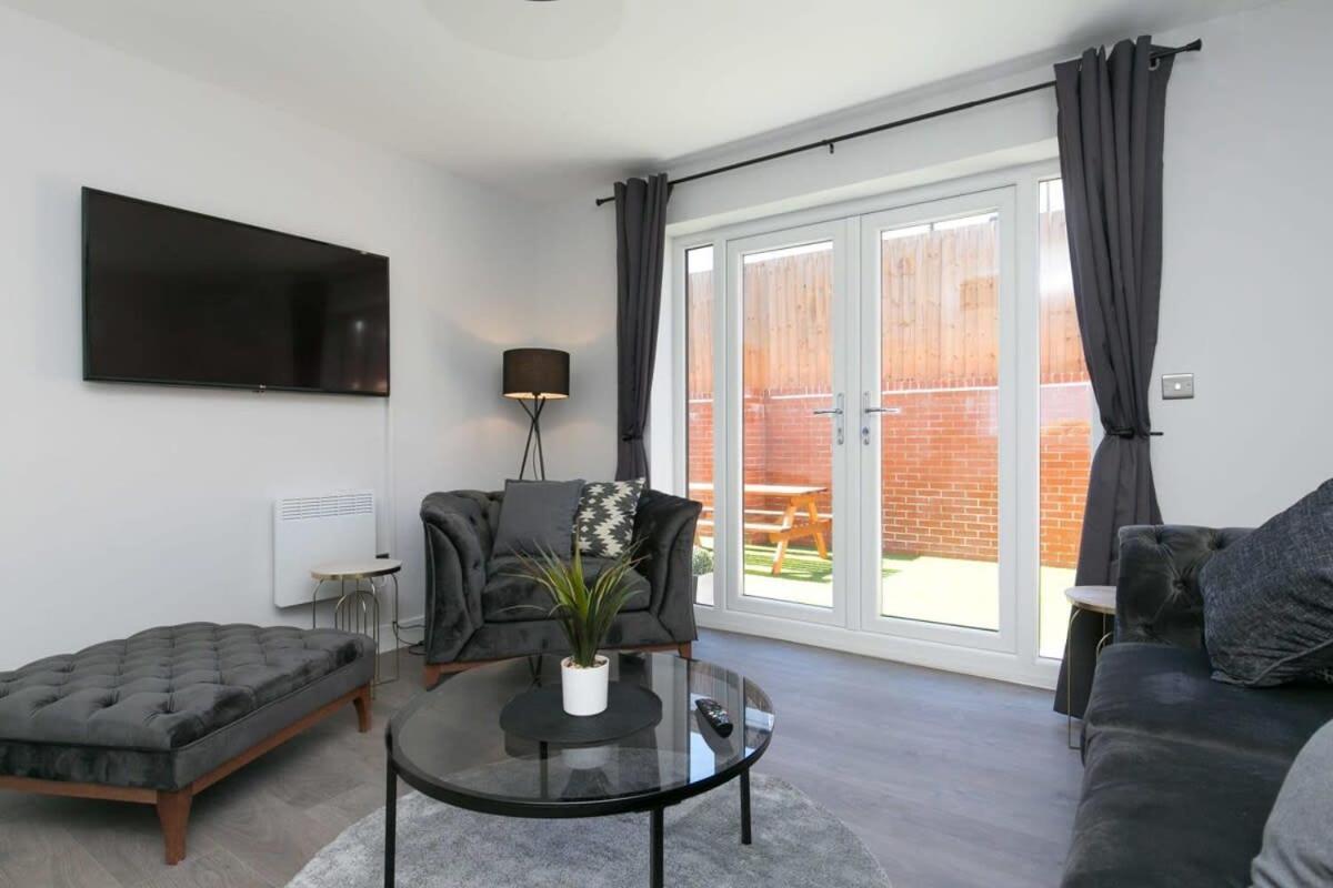 Stunning 2 Bedroom Apartment In Wallasey Dış mekan fotoğraf