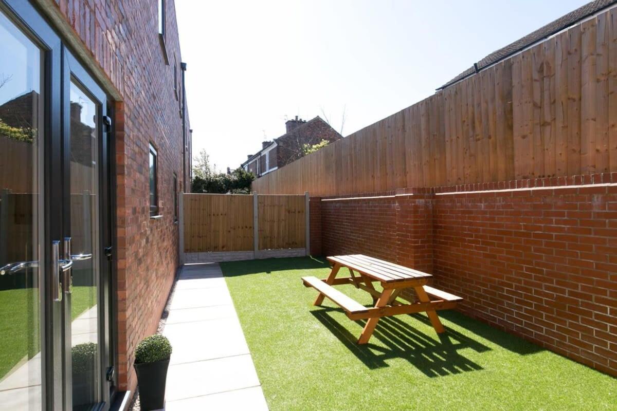 Stunning 2 Bedroom Apartment In Wallasey Dış mekan fotoğraf